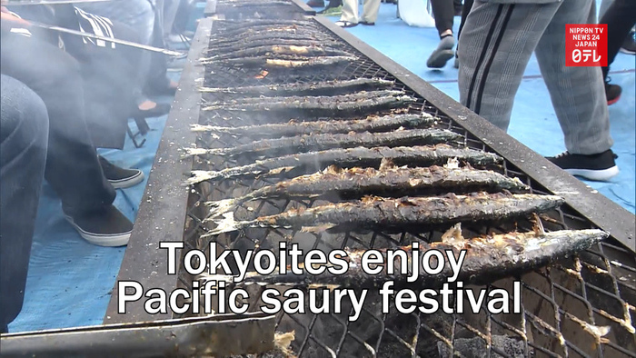 Tokyoites enjoy Pacific saury festival