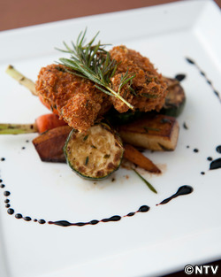 もこみち流 豚フィレ肉のハーブ揚げ ~バルサミコソース~